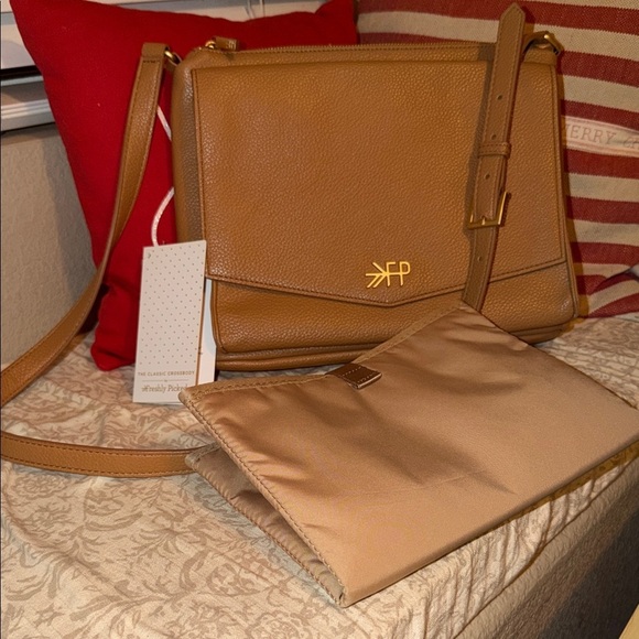 Freshly Picked Handbags - Freshly Picked The Classic Crossbody Bag